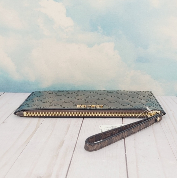 Michael Kors Large Zip Clutch Wristlet Black Patent Leather - Picture 4 of 12